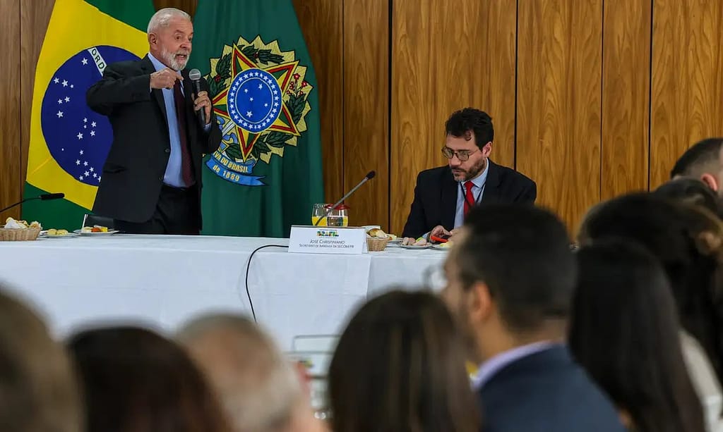 Lula defende estratégia internacional contra extrema-direita