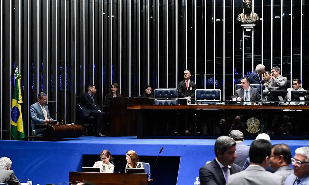 image-556-1024x613 Senado aprova regulamentação de pesquisa científica com seres humanos