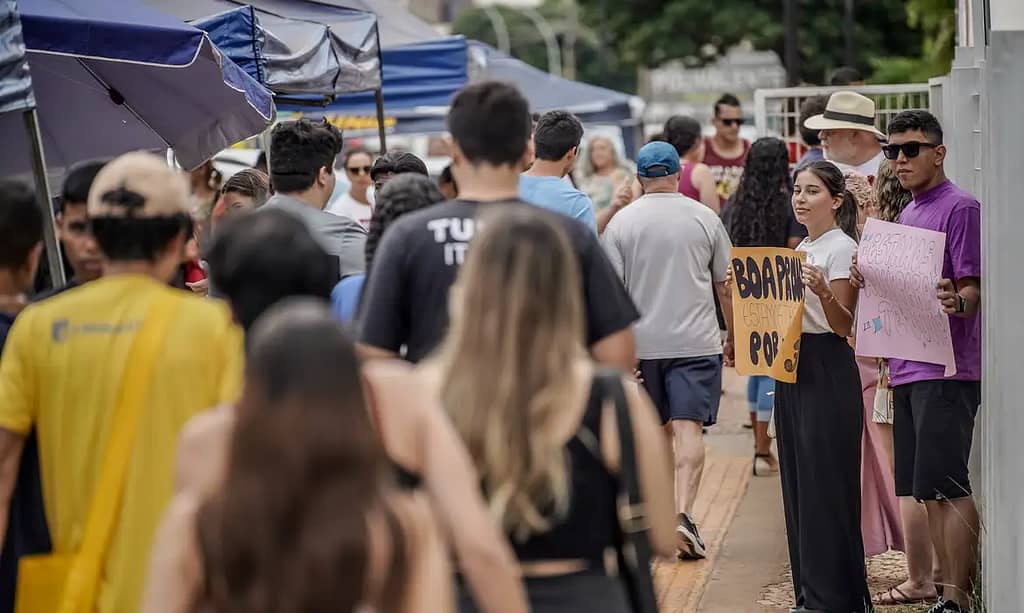 image-643-1024x613 Prazo para pedir isenção da taxa de inscrição do Enem termina hoje