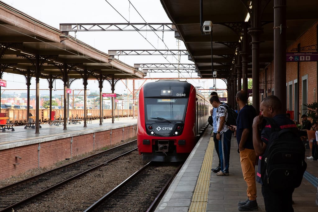 Justiça libera assinatura de concessão para Trem Intercidades em SP