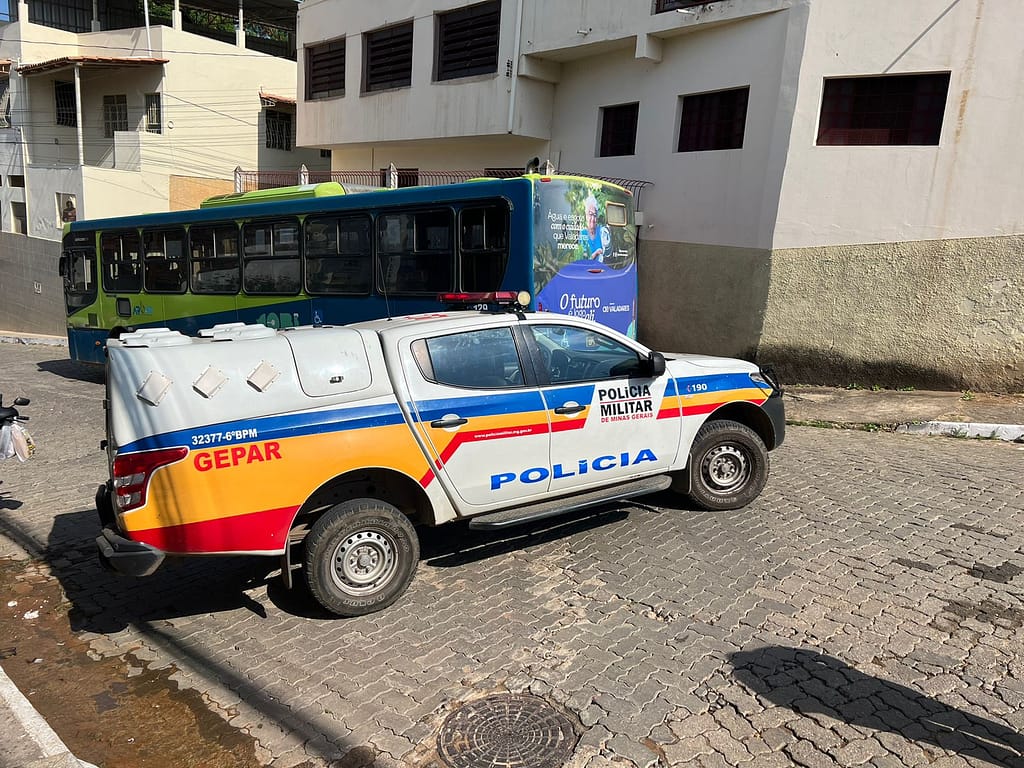 Idosa morre atropelada por ônibus em Governador Valadares