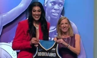 Pivô da seleção brasileira é terceira escolha do Draft da WNBA