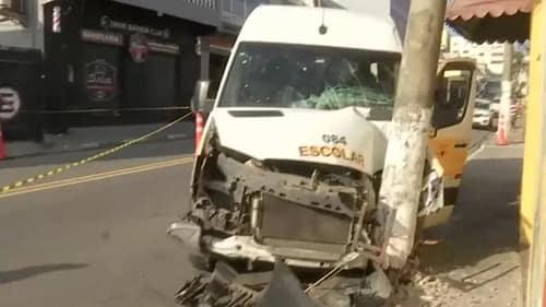 Acidente com van escolar na Grande São Paulo deixa 19 feridos