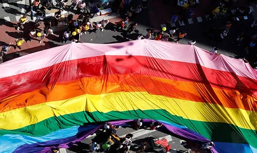 Hoje é Dia: Dia das Mães e luta antimanicomial marcam a semana