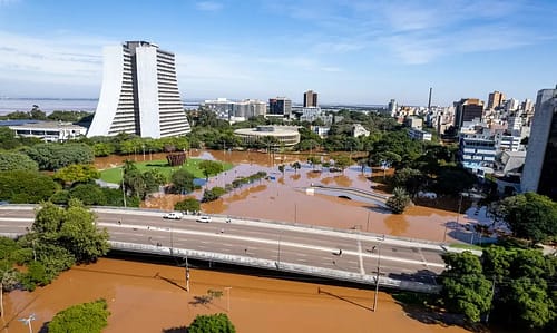 Das 441 cidades em calamidade no RS, só 69 pediram recursos federais