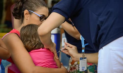 Casos de síndrome respiratória atingem crianças de até 4 anos no Rio