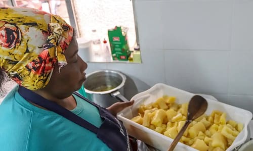 Central de alimentos abastecerá cozinhas solidárias no RS