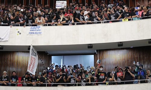 Assembleia Legislativa do PR aprova terceirização da gestão de escolas