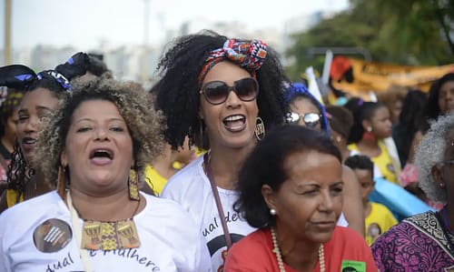 Mulheres negras lideram maioria das comunidades na Baixada Santista