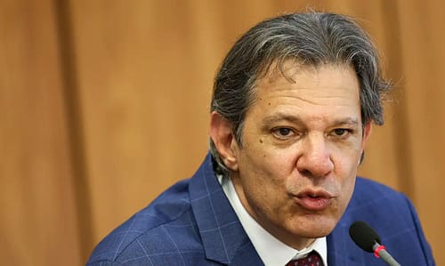 Haddad conversará com papa Francisco sobre taxação de super-ricos