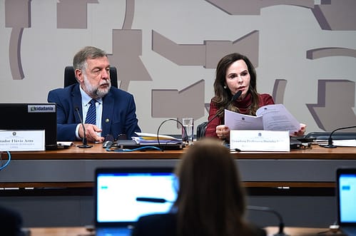 Comissão do Senado aprova texto da reforma do ensino médio