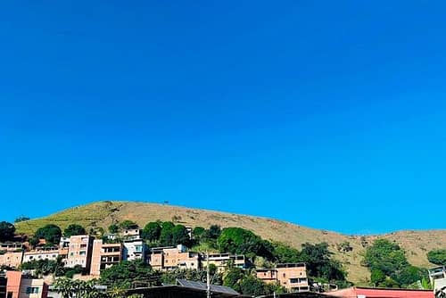 Calorão chega ao fim com a chegada de frente fria nesta semana