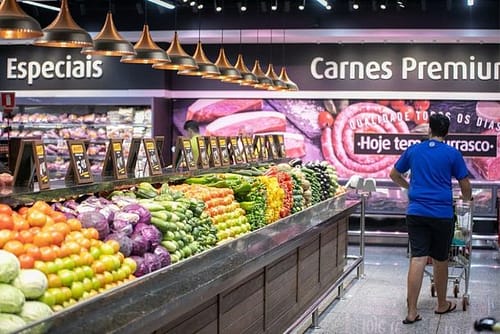 Supermercados do Vale do Aço abrem as portas no feriado desta quinta-feira (30)