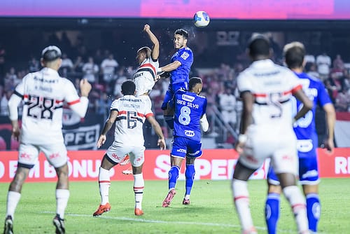 São Paulo vence Cruzeiro por 2 a 0 pelo Brasileirão