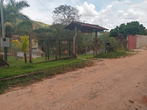 Sitio em Santana do Paraiso (Chácara Vivamar)