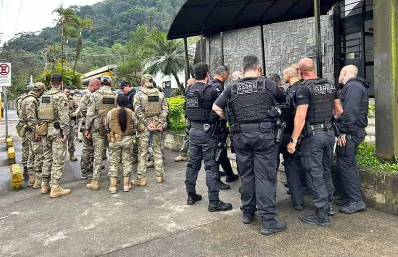 Seis corpos são encontrados no Guarujá durante buscas por PM