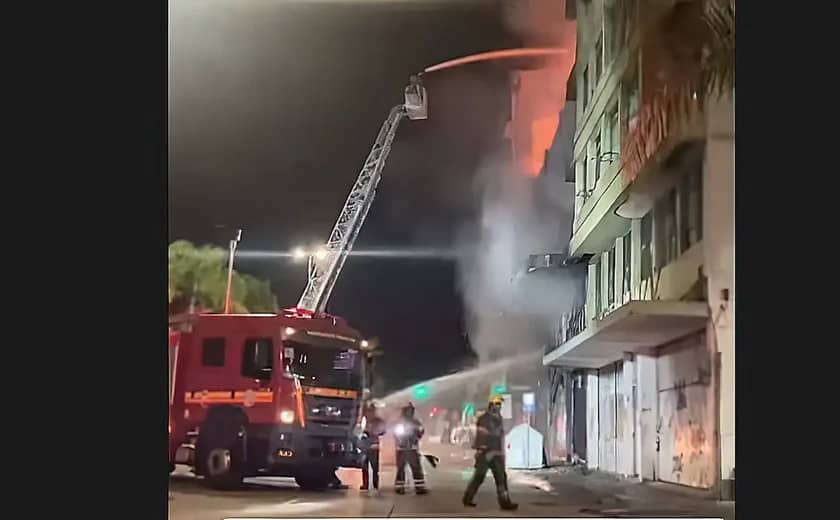 Prefeitura e polícia apuram caso de pousada incendiada em Porto Alegre